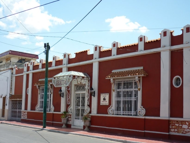 Centro Cultural Carlos Acereto.